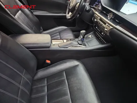 Another view of 2018 Lexus ES 350 for sale in Florissant, MO at Clement Pre-Owned