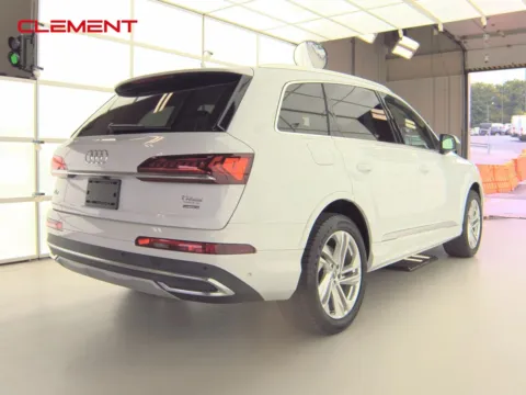 More photos of 2020 Audi Q7 55 Premium Plus at Clement Pre-Owned, MO