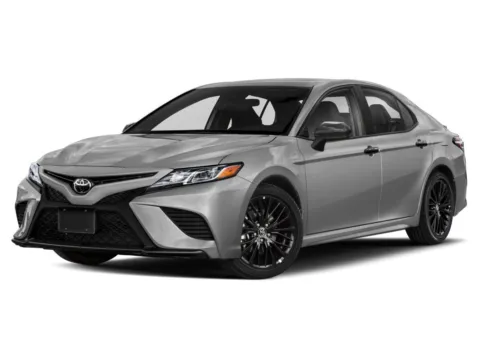Green 2020 Toyota Camry SE Nightshade for sale in Florissant, MO