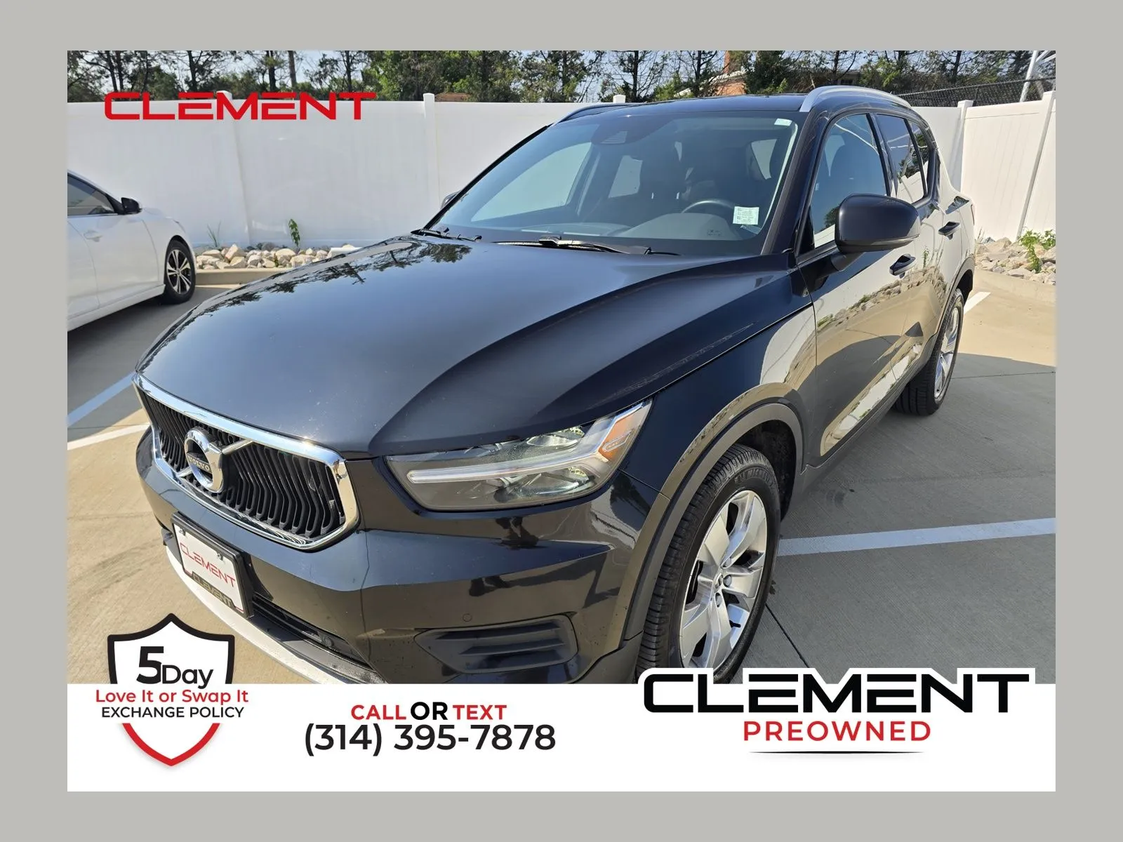 Black 2020 Volvo XC40 Momentum for sale in Florissant, MO