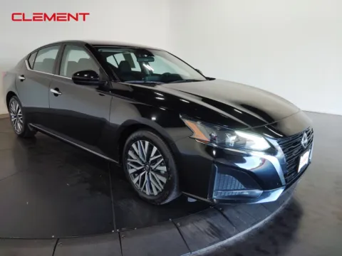 Another view of 2023 Nissan Altima 2.5 SV for sale in Florissant, MO at Clement Pre-Owned