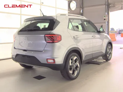 More photos of 2024 Hyundai Venue SEL at Clement Pre-Owned, MO