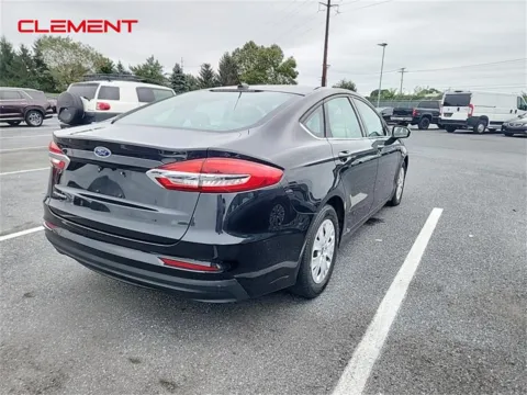 More photos of 2019 Ford Fusion S at Clement Pre-Owned, MO