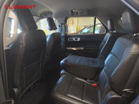 More photos of 2023 Ford Explorer XLT at Clement Pre-Owned, MO