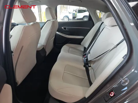 More photos of 2023 Hyundai Sonata SEL at Clement Pre-Owned, MO