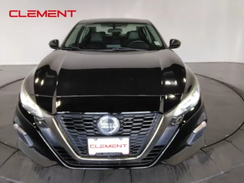 Photos of 2019 Nissan Altima 2.5 SR for sale in Florissant, MO at Clement Pre-Owned