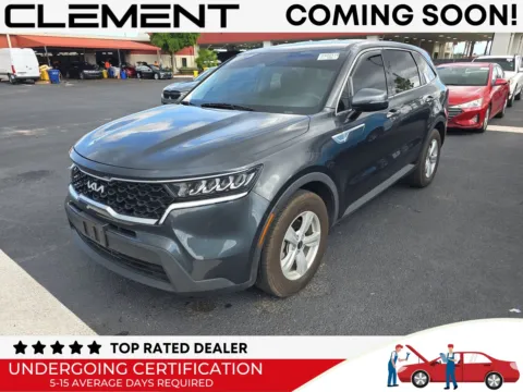 Gray 2022 Kia Sorento LX for sale in Florissant, MO