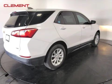 More photos of 2021 Chevrolet Equinox LS at Clement Pre-Owned, MO