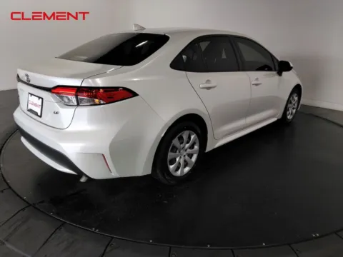 More photos of 2020 Toyota Corolla LE at Clement Pre-Owned, MO
