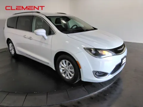 Another view of 2018 Chrysler Pacifica Touring L for sale in Florissant, MO at Clement Pre-Owned
