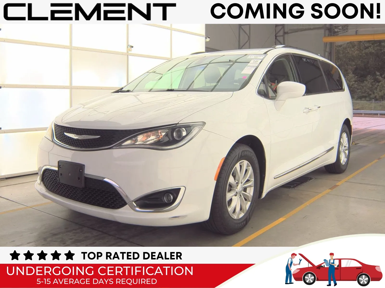 White 2018 Chrysler Pacifica Touring L for sale in Florissant, MO