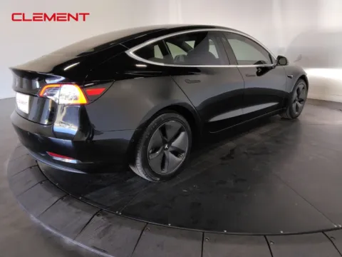More photos of 2018 Tesla Model 3 Long Range at Clement Pre-Owned, MO