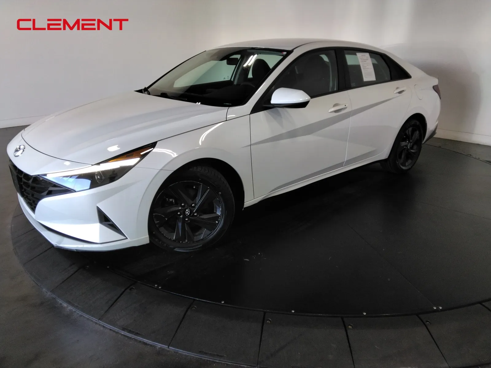 White 2022 Hyundai Elantra SEL for sale in Florissant, MO