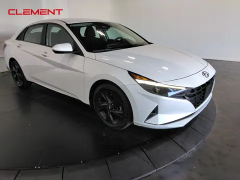 Another view of 2022 Hyundai Elantra SEL for sale in Florissant, MO at Clement Pre-Owned