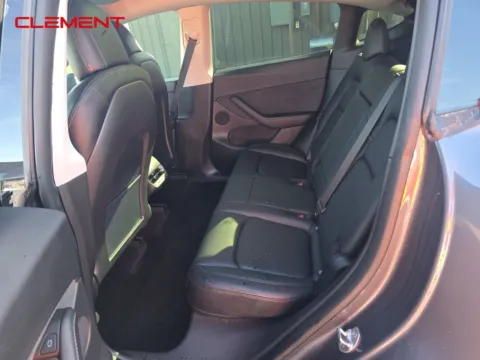 More photos of 2022 Tesla Model Y Long Range at Clement Pre-Owned, MO