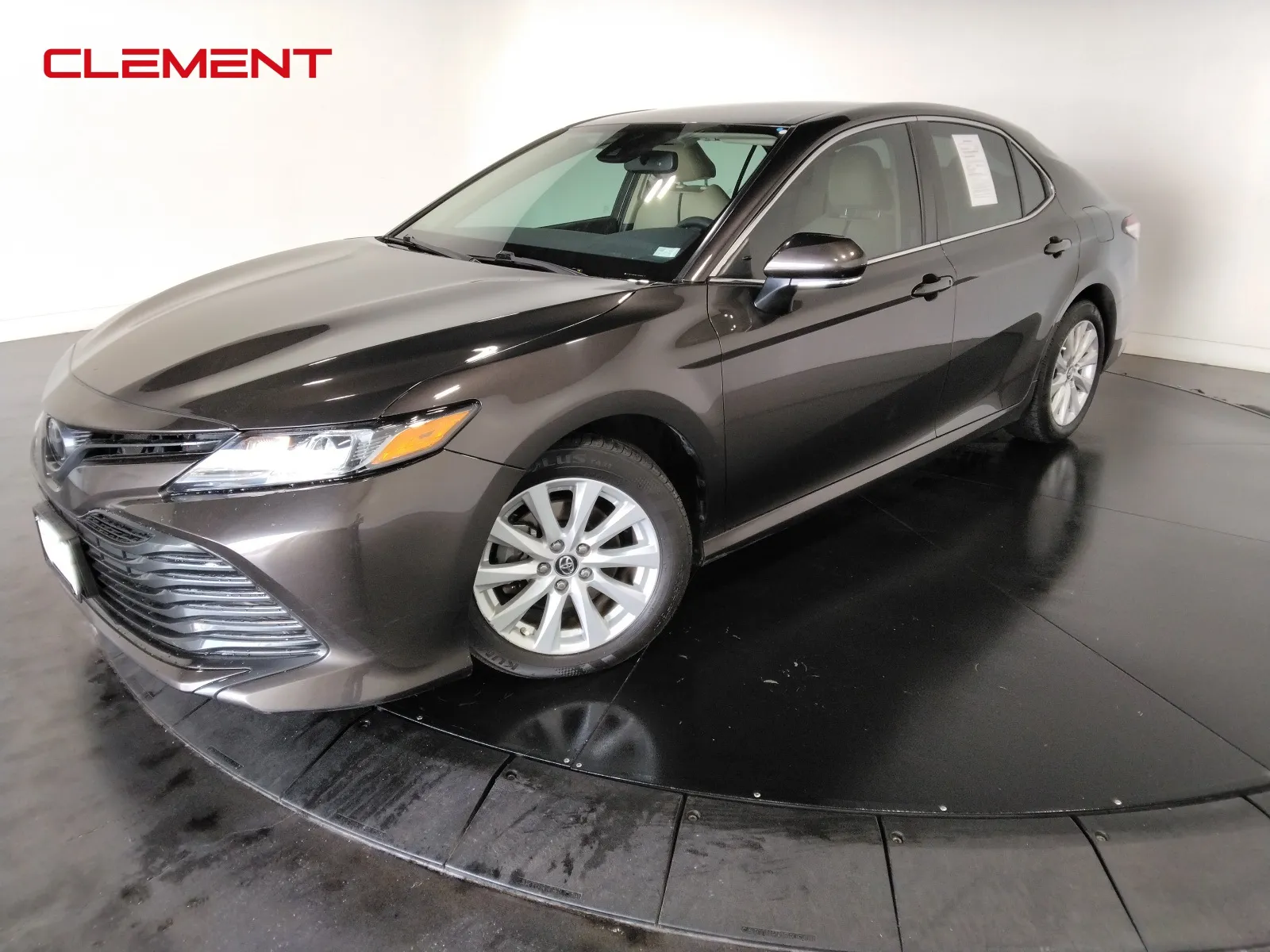 Red 2019 Toyota Camry L for sale in Florissant, MO