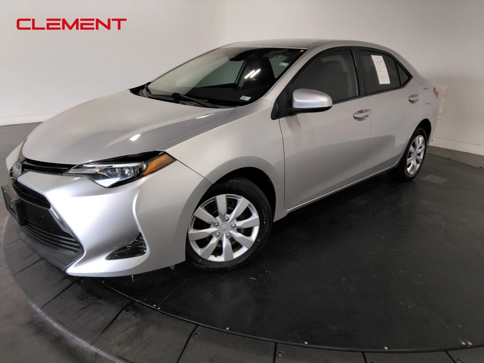 Red 2018 Toyota Corolla L for sale in Florissant, MO