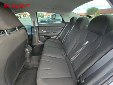 More photos of 2023 Hyundai Elantra SEL at Clement Pre-Owned, MO