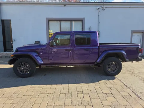 More photos of 2026 Jeep Gladiator Sport S at Outten Chrysler Dodge Jeep Ram of Tamaqua, PA
