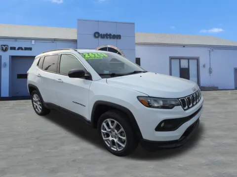 White 2024 Jeep Compass Latitude Lux for sale in Tamaqua, PA