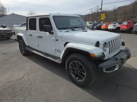 White 2021 Jeep Gladiator Overland for sale in Tamaqua, PA