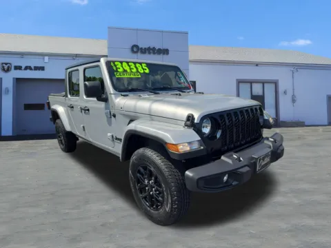 Silver 2022 Jeep Gladiator Altitude for sale in Tamaqua, PA