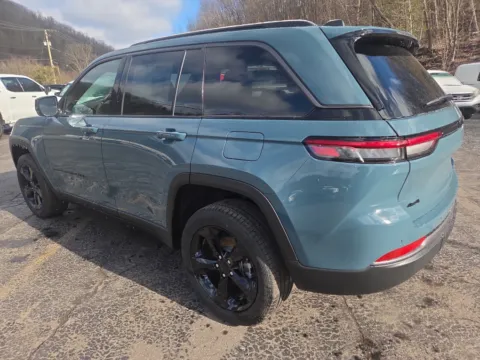 More photos of 2026 Jeep Grand Cherokee Limited at Outten Chrysler Dodge Jeep Ram of Tamaqua, PA