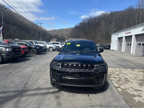 Black 2026 Jeep Grand Cherokee Laredo Altitude for sale in Tamaqua, PA