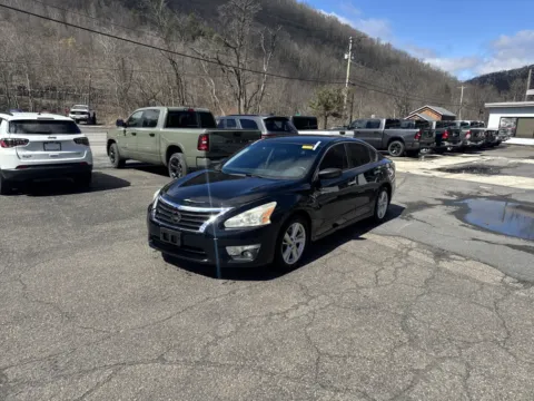 Black 2015 Nissan Altima 2.5 SV for sale in Tamaqua, PA