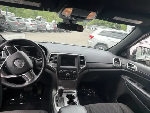 More photos of 2021 Jeep Grand Cherokee Laredo E at Outten Chrysler Dodge Jeep Ram of Tamaqua, PA