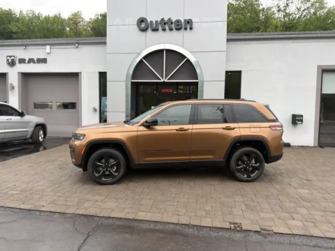 Another view of 2026 Jeep Grand Cherokee Limited for sale in Tamaqua, PA at Outten Chrysler Dodge Jeep Ram of Tamaqua