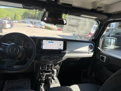 More photos of 2026 Jeep Gladiator Sport S at Outten Chrysler Dodge Jeep Ram of Tamaqua, PA