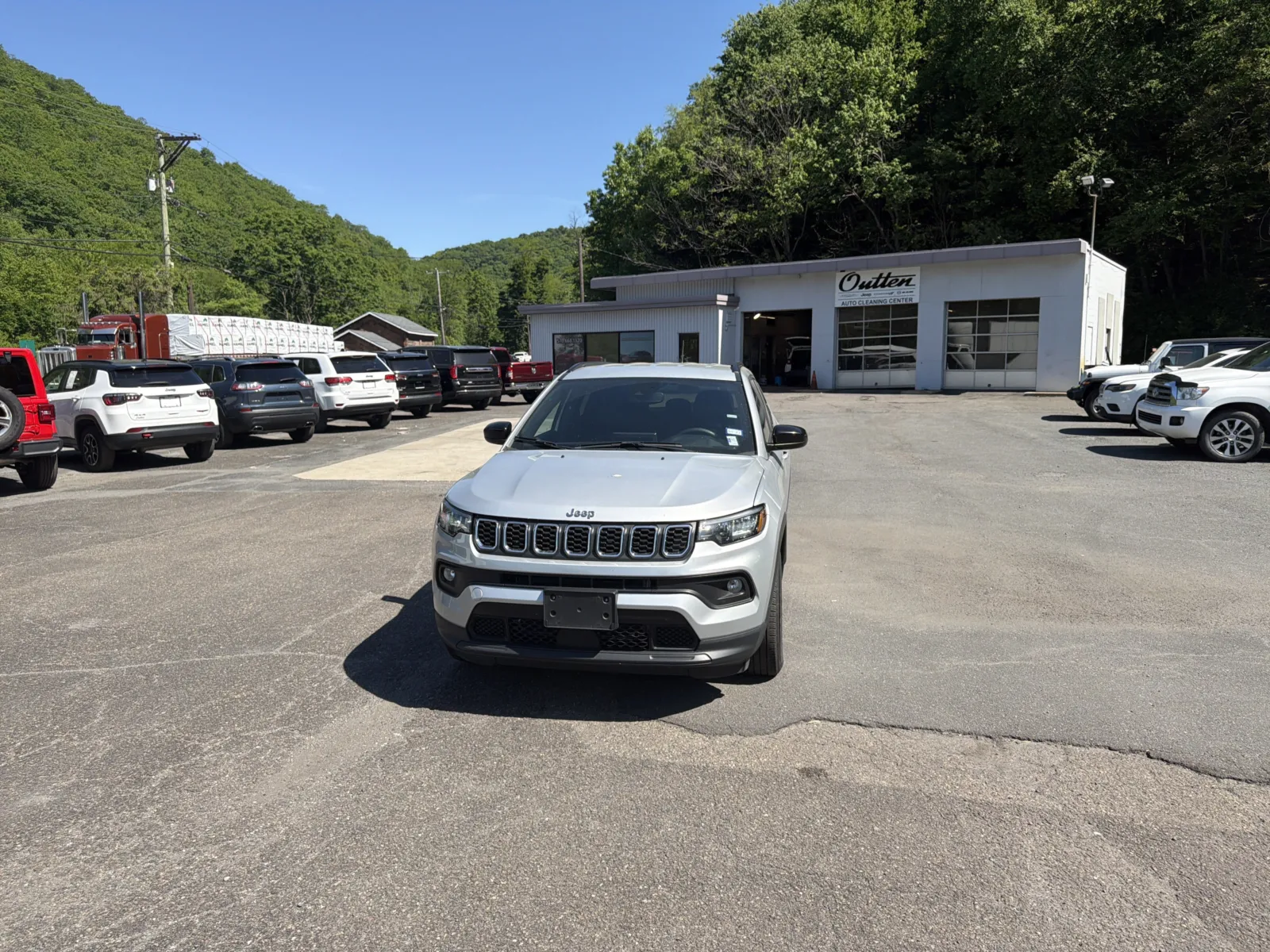 Silver 2024 Jeep Compass Latitude for sale in Tamaqua, PA