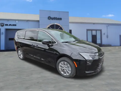 Black 2027 Chrysler Pacifica Select for sale in Tamaqua, PA