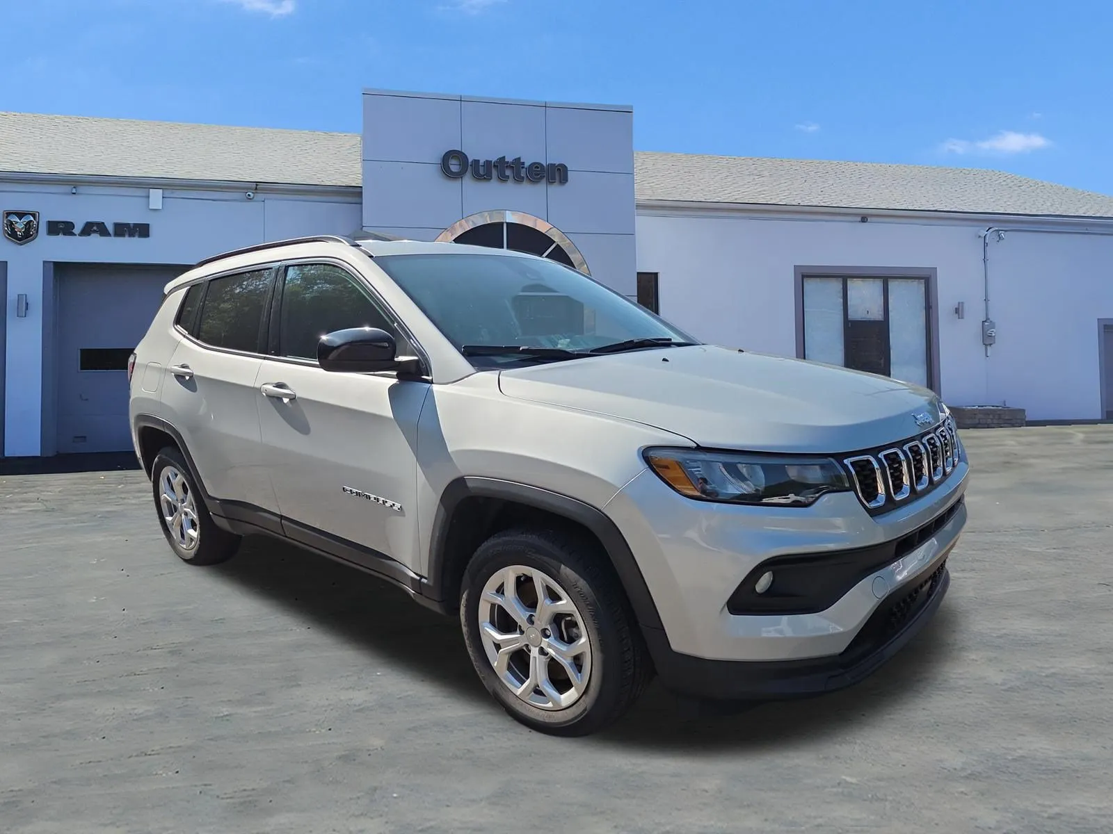 Silver 2024 Jeep Compass Latitude for sale in Tamaqua, PA