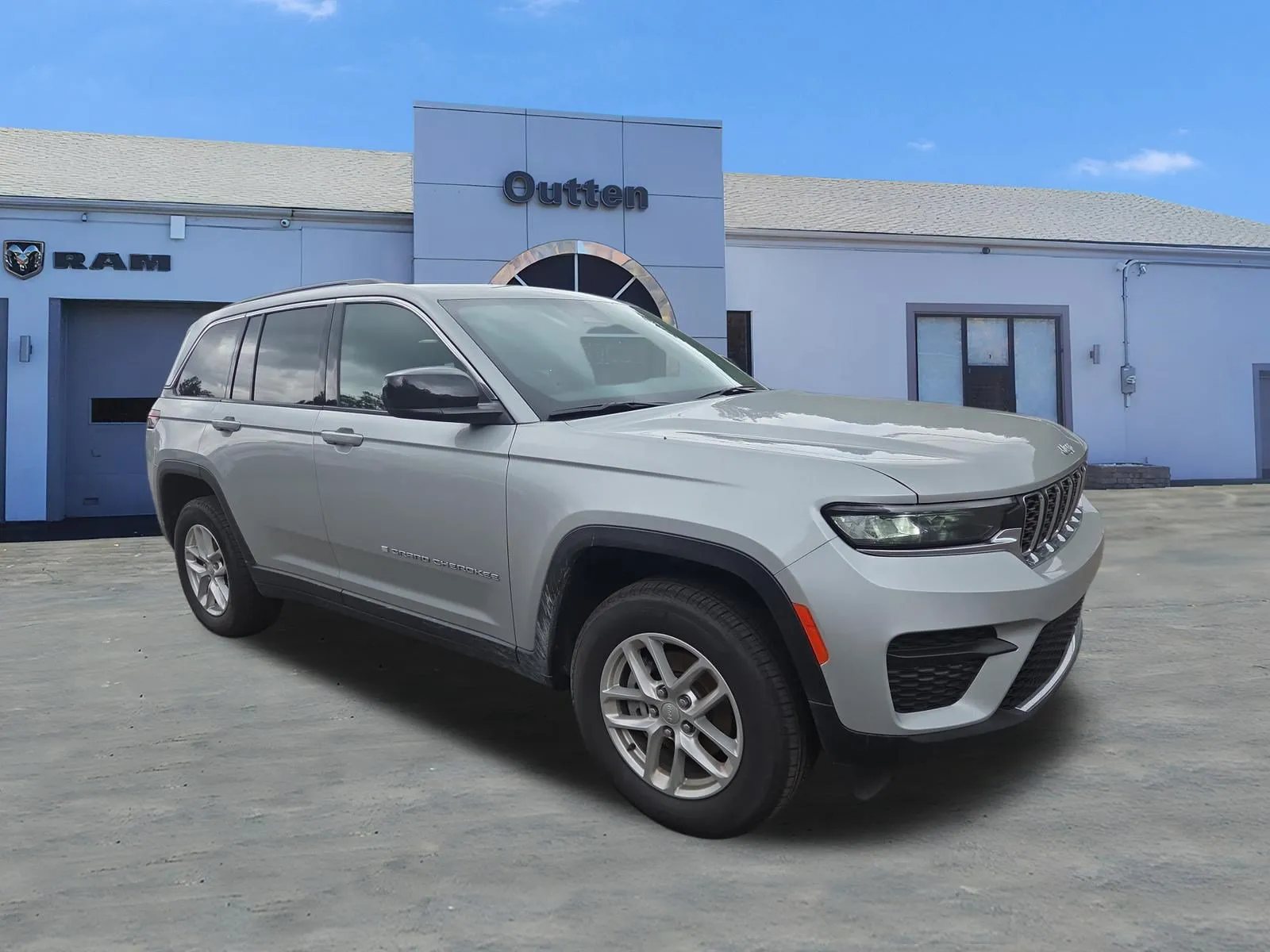 Silver 2026 Jeep Grand Cherokee DEMO Laredo X for sale in Tamaqua, PA