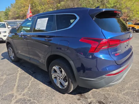 More photos of 2023 Hyundai Santa Fe SE at Outten Chrysler Dodge Jeep Ram of Tamaqua, PA