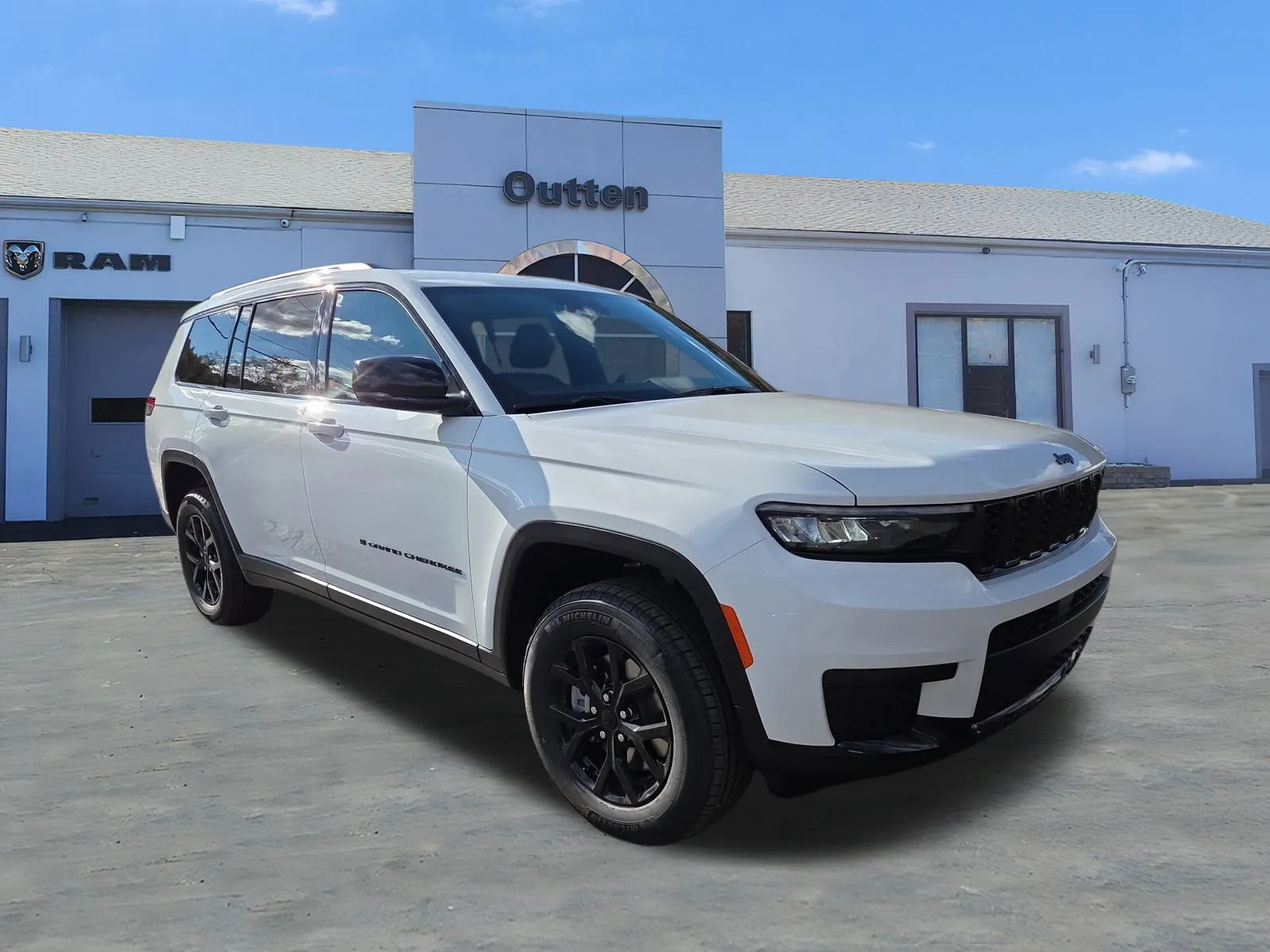 White 2025 Jeep Grand Cherokee L Altitude X for sale in Tamaqua, PA