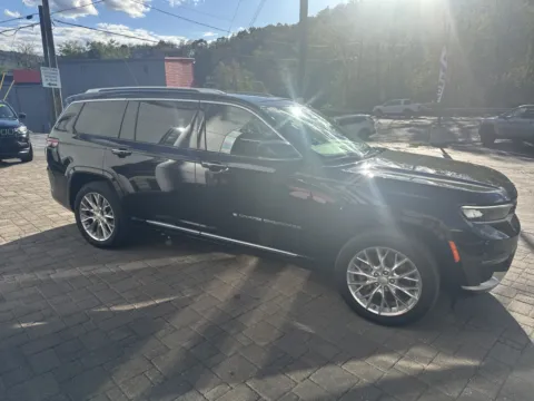 More photos of 2021 Jeep Grand Cherokee L Summit at Outten Chrysler Dodge Jeep Ram of Tamaqua, PA