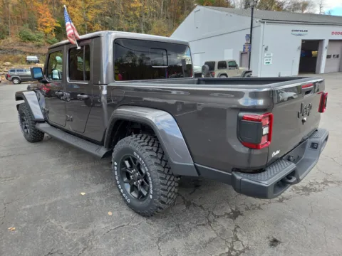More photos of 2025 Jeep Gladiator High Tide at Outten Chrysler Dodge Jeep Ram of Tamaqua, PA