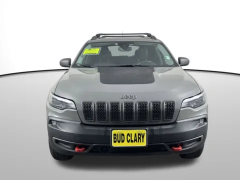 Photos of 2019 Jeep Cherokee Trailhawk for sale in Auburn, WA at Auburn CDJR