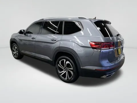 Another view of 2021 Volkswagen Atlas 2.0T SEL Premium for sale in Auburn, WA at Auburn CDJR