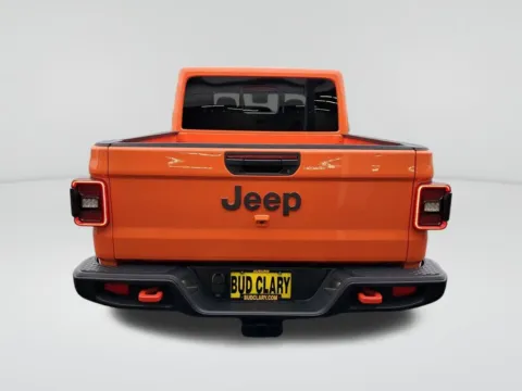 More photos of 2025 Jeep Gladiator Mojave at Auburn CDJR, WA