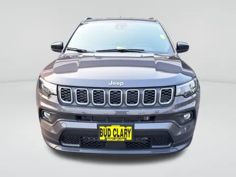 Photos of 2024 Jeep Compass Latitude Lux for sale in Auburn, WA at Auburn CDJR