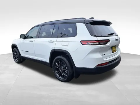 Another view of 2025 Jeep Grand Cherokee L Limited for sale in Auburn, WA at Bud Clary Auburn CDJR