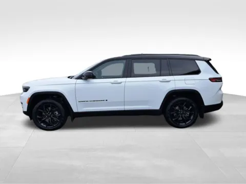 Photos of 2025 Jeep Grand Cherokee L Limited for sale in Auburn, WA at Bud Clary Auburn CDJR