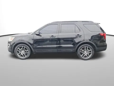 Photos of 2017 Ford Explorer Sport for sale in Auburn, WA at Auburn CDJR