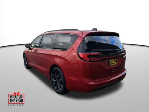 Another view of 2026 Chrysler Pacifica Select for sale in Auburn, WA at Auburn CDJR