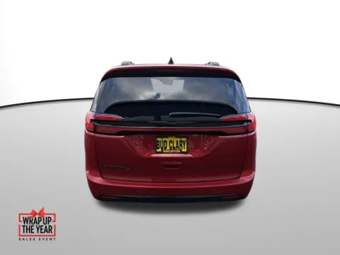 More photos of 2026 Chrysler Pacifica Select at Auburn CDJR, WA