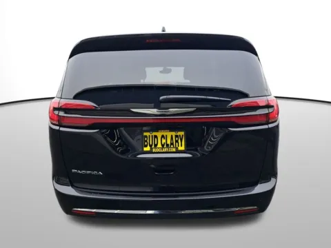 More photos of 2026 Chrysler Pacifica Select at Auburn CDJR, WA